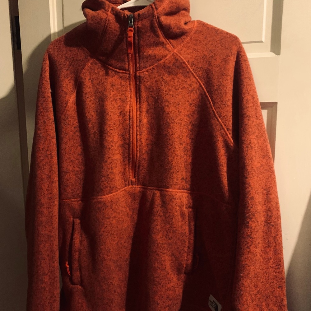COPY - Women’s North Face Heritage Hoodie♥️🧡